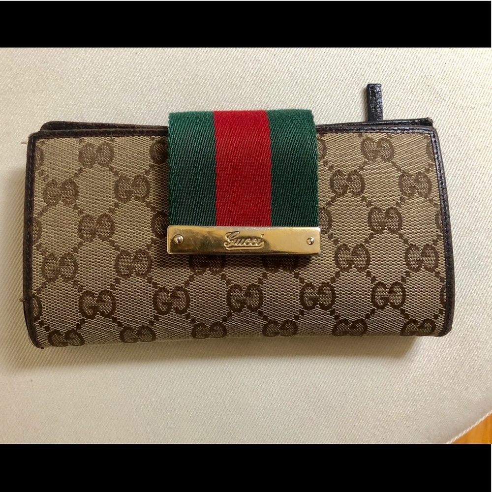 Authentic Gucci wallet!